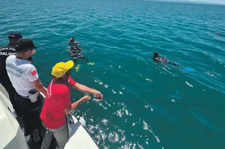 Konya Beyşehir'de Göle açılan tekne battı:1 ölü