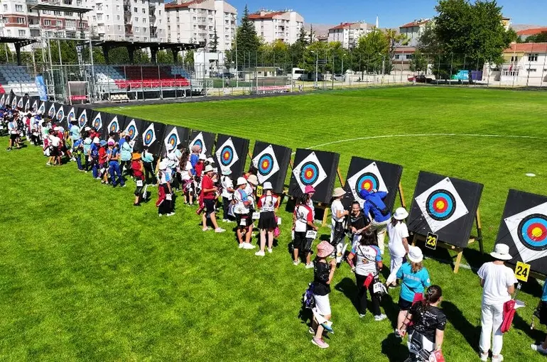 Konya Büyükşehir Belediyesi İller Arası Okçuluk Turnuvası Başladı
