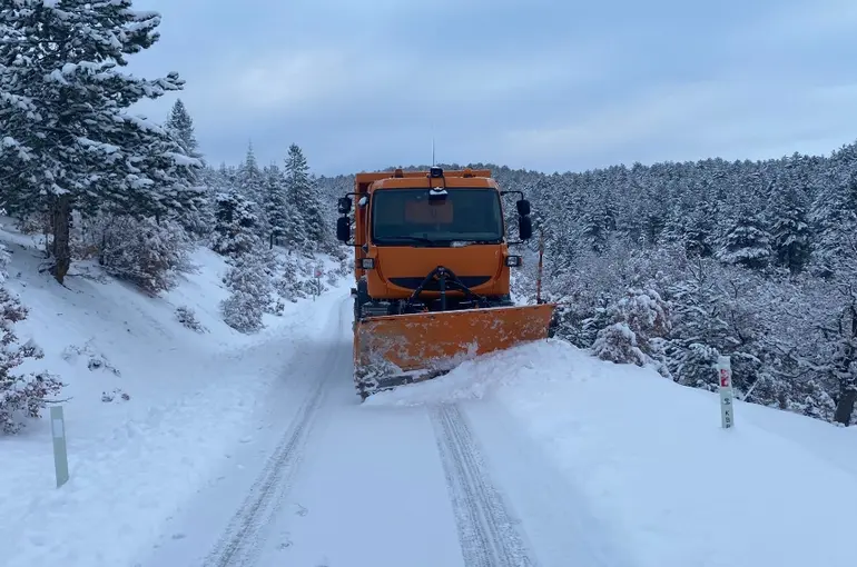 Konya Büyükşehir Kış Mesaisinde: 31 İlçede 1.885 Personel Ve 790 Araç Görev Başında