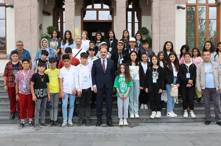 Konya Büyükşehir’in Kültür Gezileriyle İlçelerdeki Öğrenciler Konya’yı Yakından Keşfetti