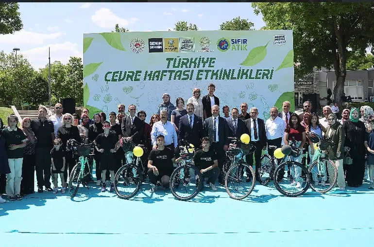 Konya ‘da Çevre Yarışmalarında Dereceye Giren Öğrencilere Ödül!