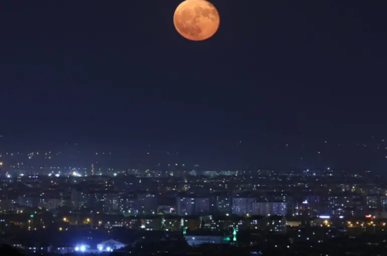 Konya dolunaylı gecede başka güzel