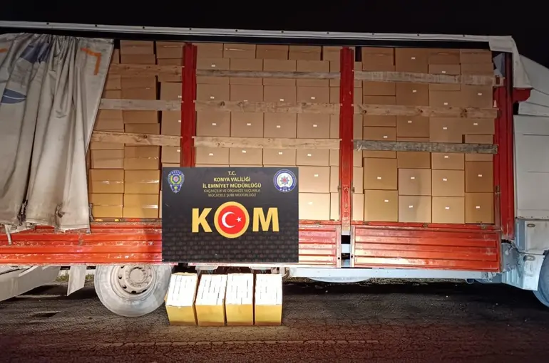 Konya Emniyetinden Büyük Operasyon! Milyonlarca Liralık Kaçak Makaron Ele Geçirildi!