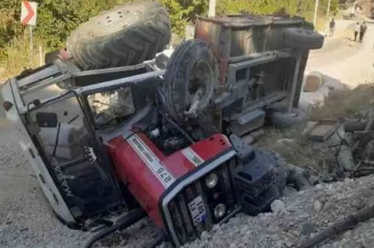 Konya Halkapınar'lı eski muhtar traktörün altında kalarak yaşamını yitirdi