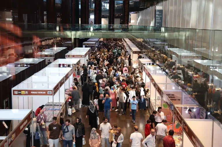 “Konya Kitap Günleri” Ziyaretçilerini Ağırlamaya Devam Ediyor