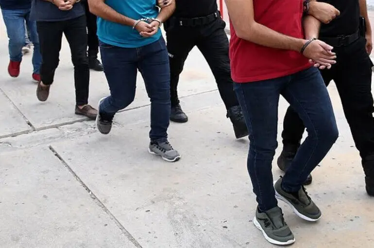 Konya merkezli 5 ilde FETÖ’nün yöneticilerine operasyon: 5 gözaltı