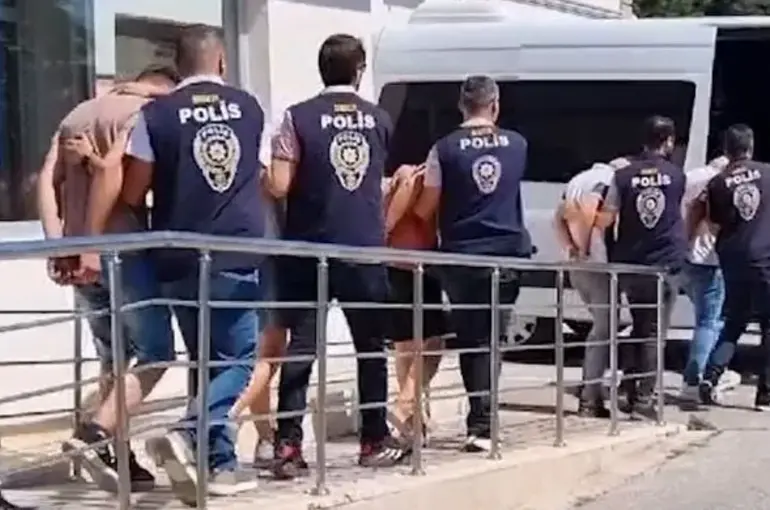  Konya merkezli 7 ilde sanal bahis yapan dolandırıcılar yakalandı!