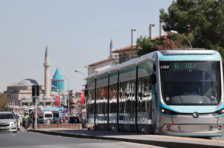 Konya, Öğrenci Ulaşımında Türkiye’ye Örnek Oluyor