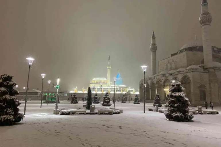  Konya ve Karaman'a kuvvetli kar yağışı uyarısı