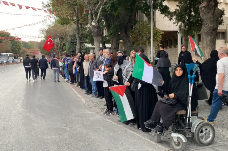 Konya'da Akademisyenler Gazze için yürüyecek