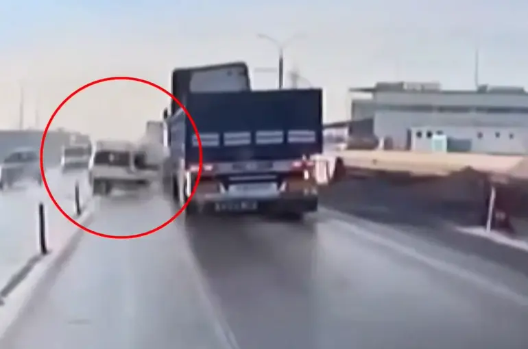 Konya'da Aşırı Hız Yine Kaza Getirdi! Bakan Yerlikaya’dan Trafik Kültürü Vurgusu!