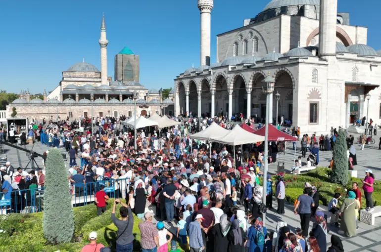 Konya’da Aşure Geleneği “Huzur-I Pir’de Aşure” Programıyla Yaşatıldı