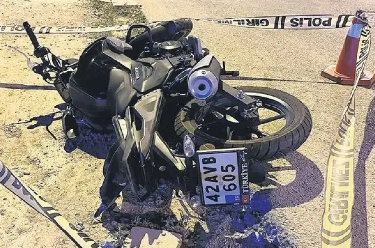 Konya’da Ehliyetsiz Sürücü Motosikletliye Çarptı: Mert Uluçınar Hayatını Kaybetti