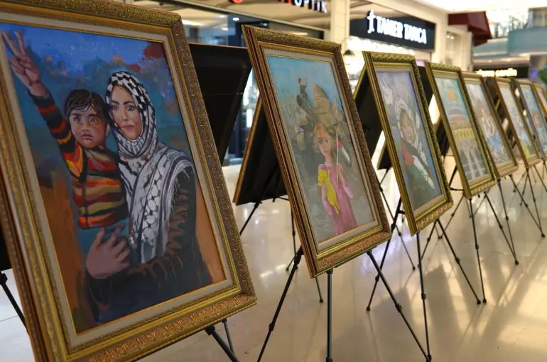 Konya’da Filistinli Çocukların Duyguları Tuvale Yansıdı: “Sessiz Fırçalar” Sergisi Açıldı