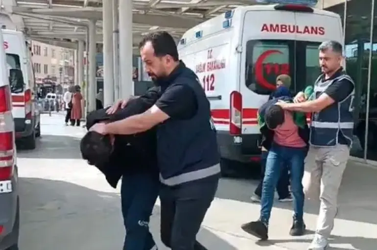 Konya’da Hemşireye Dehşeti Yaşattılar! Bankamatik Başında Bıçaklı Gasp Girişimi!