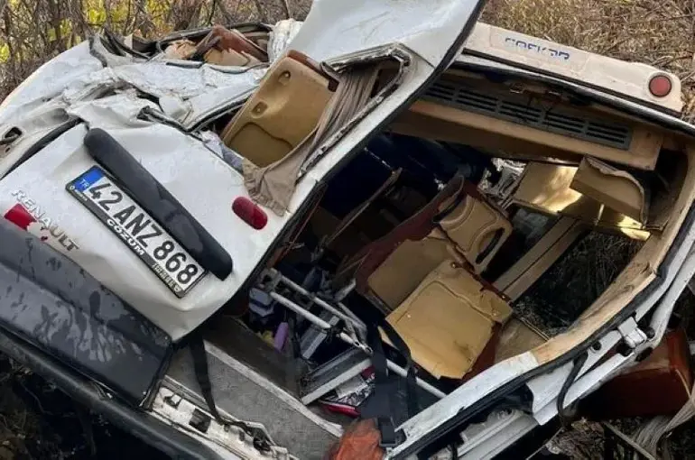 Konya’da Öğrenci Servisi Faciası! Uçuruma Yuvarlanan Araçta 14 Yaralı!