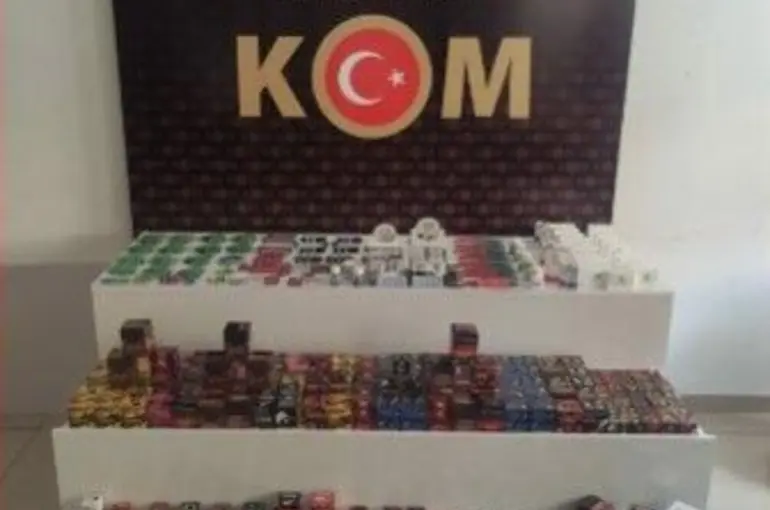 Konya’da polis operasyonu! Çok sayıda tıbbi ürün ele geçirildi