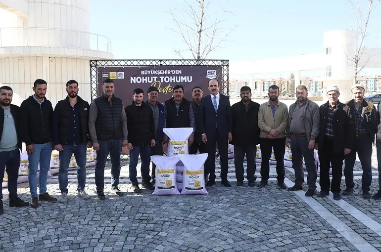 Konya’da Susuz Tarıma Büyük Destek: 115 Bin 875 Kilo Nohut Tohumu Çiftçiyle Buluştu
