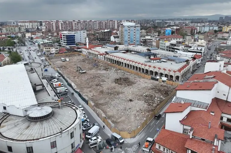 Konya’da Tarihi Dönüşümde Kritik Aşama: Peynir Pazarı’nda Yıkım Tamamlandı