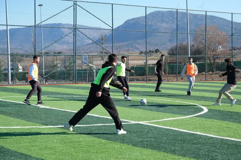 Konya'da Üniversite Öğrencileri Beyşehir Kampında Stres Attı!
