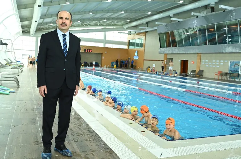 Konya’da “Yüzme Bilmeyen Kalmasın” Projesi 31 İlçeye Yayılıyor