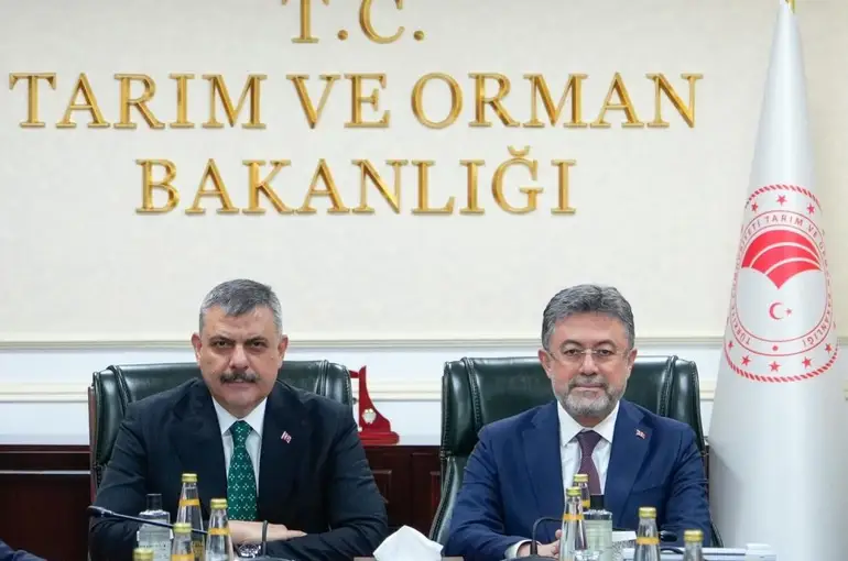 Konya’nın Üretim Gücü, Tarım Potansiyeli ve Kalkınma Hedefleri Bakan Yumaklı İle Ele Alındı