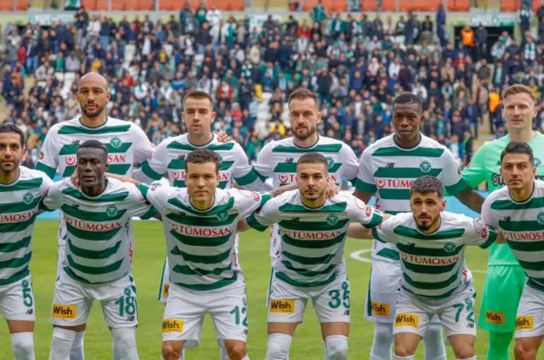 Konyaspor kendi evinde Adana Demirspor'la 2-2 berabere kaldı