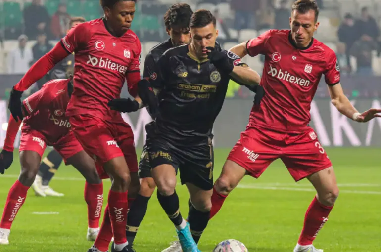 Konyaspor Sivasspor ile 2-2 berabere kaldı