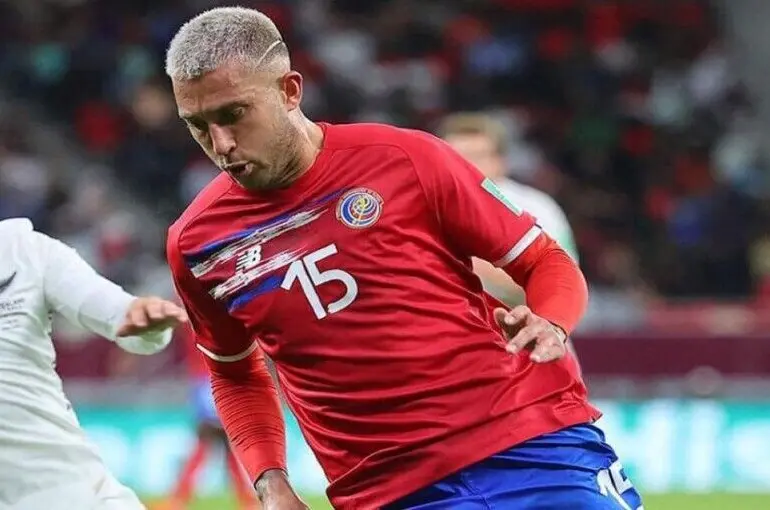 Konyaspor’un yeni transferi Francisco Calvo Konya’da