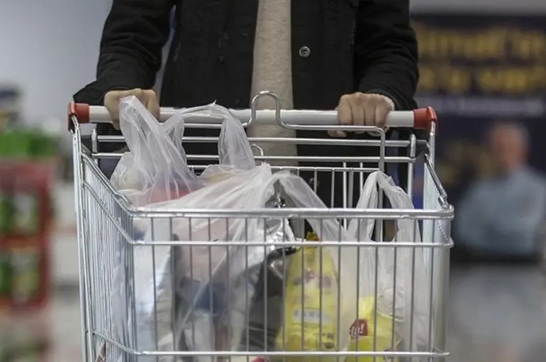 Marketler indirim yarışına girdi! Halkımız merakla bekliyor!