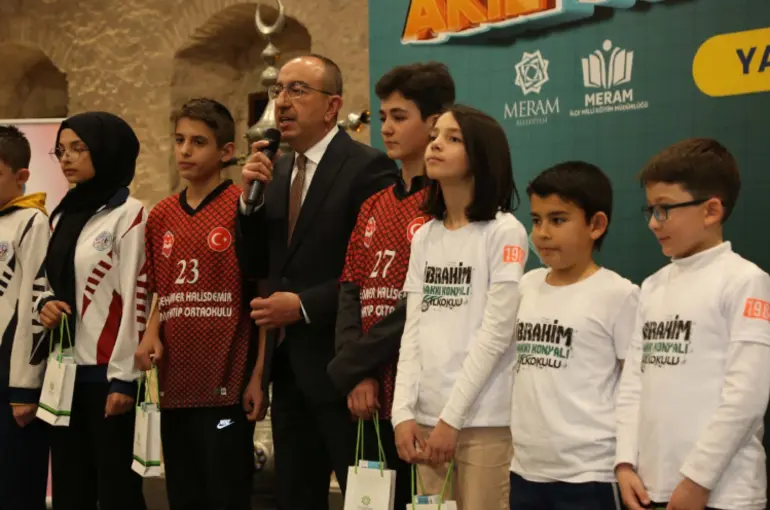 Mega İle Akıl Zeka Oyunları Yarışmasında Heyecanlı Final