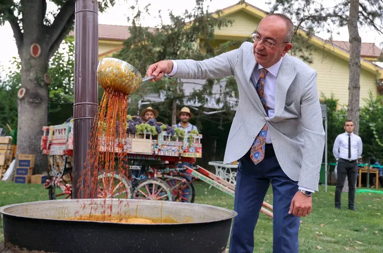 Meram Bağında Pekmez ve Bulgur Coşkusu