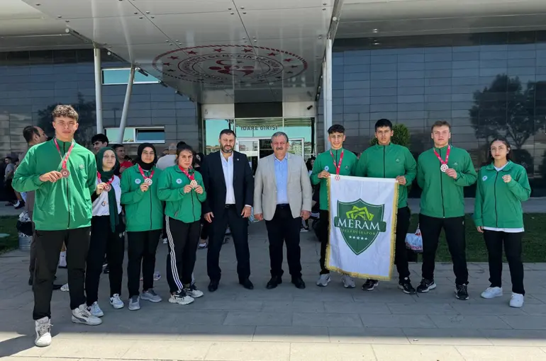 Meram Belediyespor Kick Boksçuları Madalya Olup Yağdı!