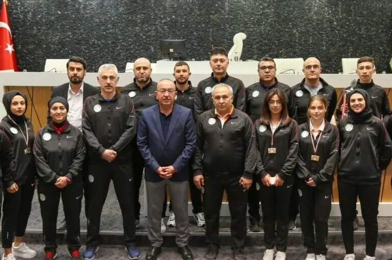 Meram’da şampiyonlar ödüllendirildi