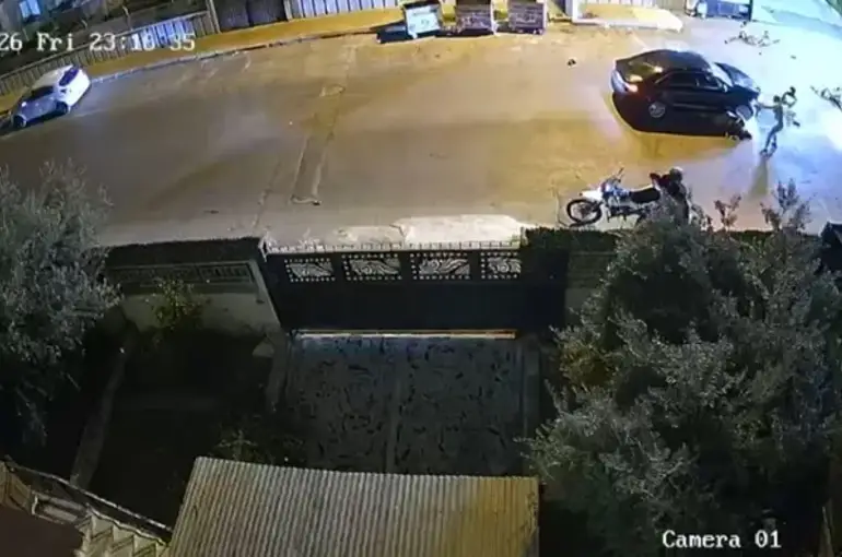 Mersin'de Yaralıları Ezerek Kaçan Sürücü Yakalandı: Ehliyetine El Konuldu