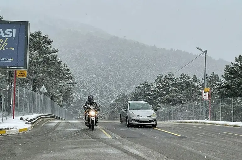 Meteoroloji hava durumu raporunu paylaştı! Hafta sonuna dikkat:Bazı illerde kar, sağanak...