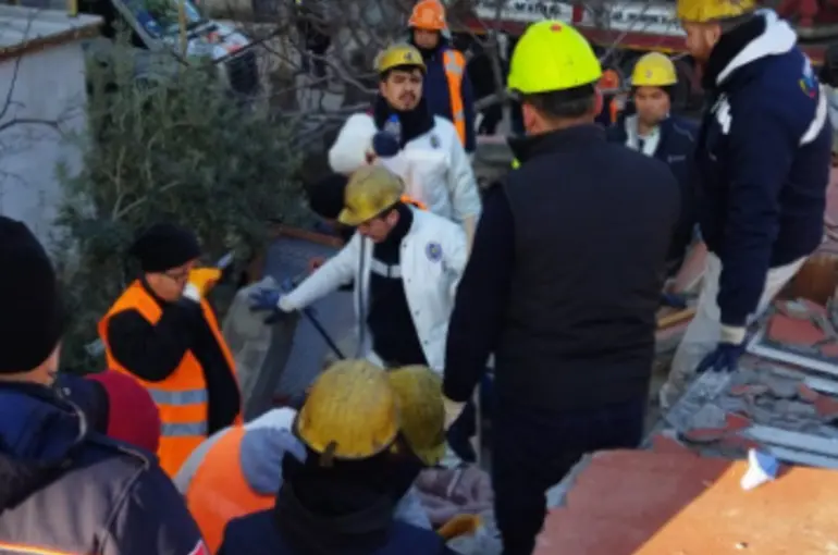 Minik Sare'den duygulandıran cevap: "Acele etmeyin, bir şeyim yok"