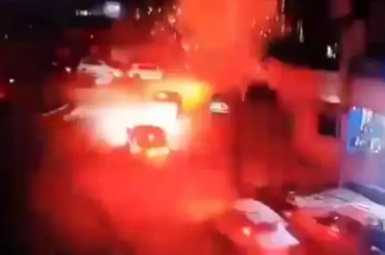 MİT, Kamışlı' da PKK'lı sözde yöneticilerin bulunduğu aracı SİHA ile vurdu