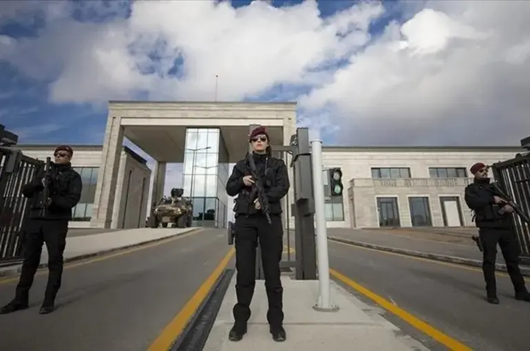 MİT’ten Fransız casuslarına operasyon