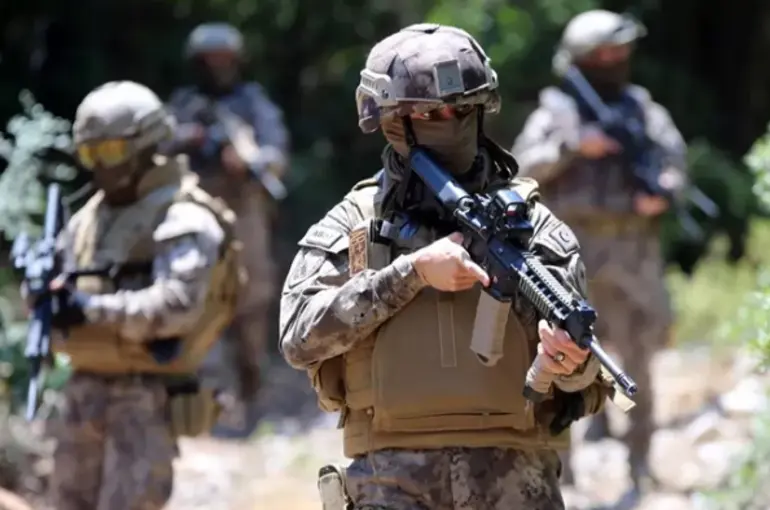 MSB: Türk komandoları Kosova'ya gidiyor