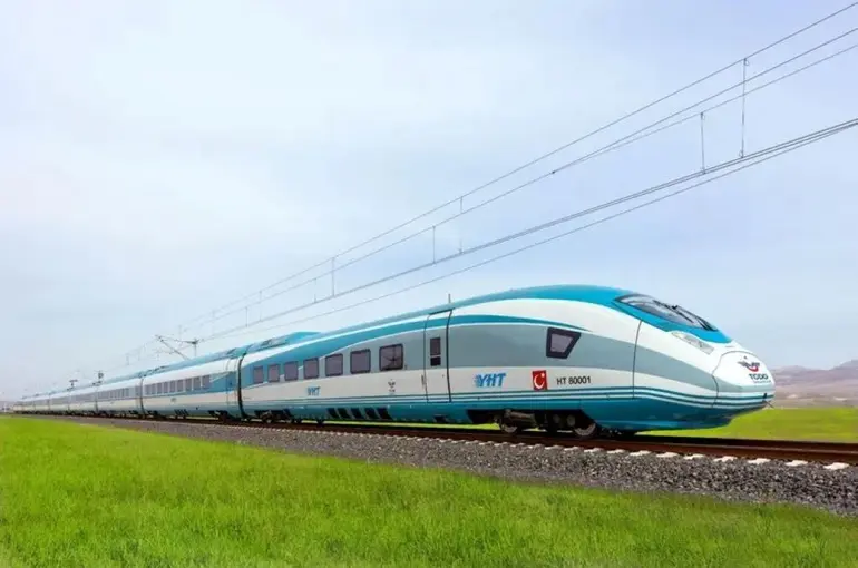 Raylarda 17 Yıllık Başarı: YHT İle 110 Milyon Yolcu Seyahat Etti!