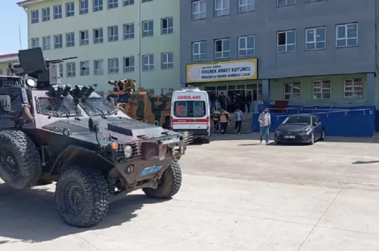 Şanlıurfa'da Okulda Dehşet: Silahlı Saldırı Türkiye’yi Sarstı,16 yaralı