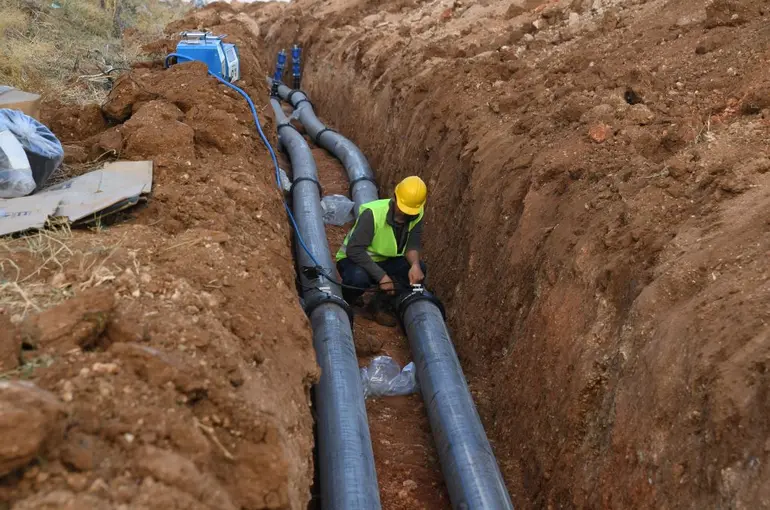 Sarayönü’nün İçme Suyu Hattı Yenileniyor: KOSKİ Çalışmalarda Yarıyı Geçti!