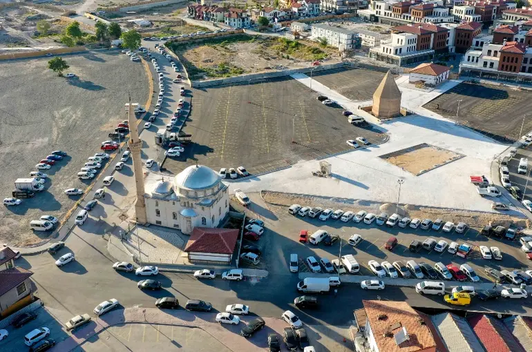 Suriçi ve Bedesten Trafiğine Nefes Aldıracak 850 Araçlık Otopark Açıldı