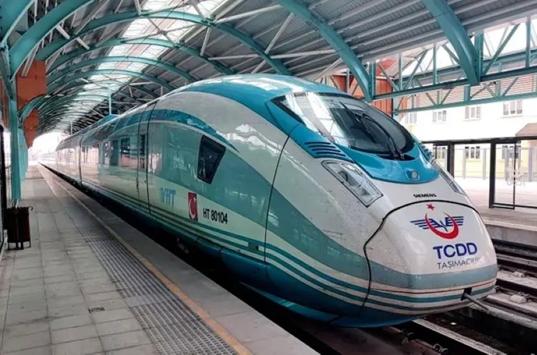 Türkiye’de Yüksek Hızlı Tren 16 Yaşında! 97 Milyon Yolcuya Ulaştı!