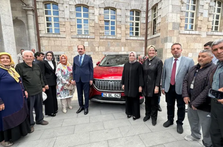 Usta, Göka Ve Altay Bedesten Esnafını Ziyaret Etti