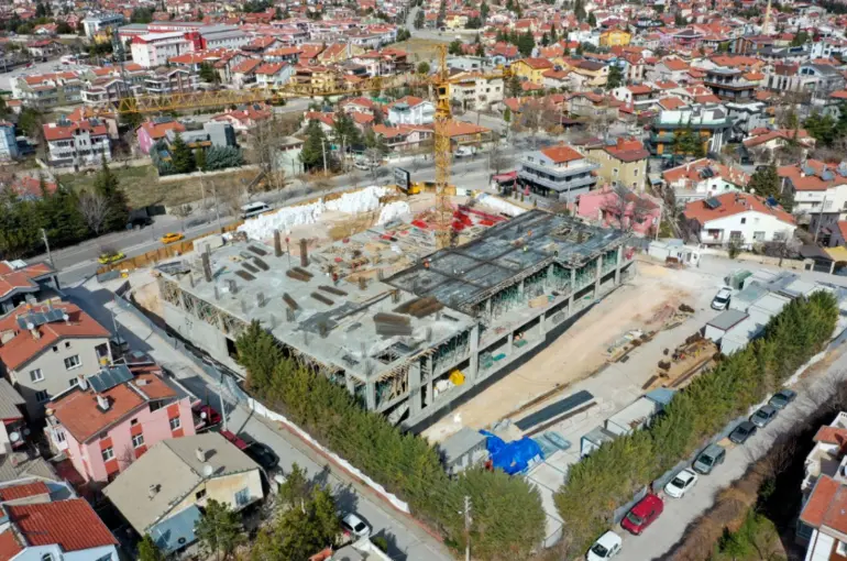 Yaka Sosyal Tesisi İnşaatı Hızla Yükseliyor