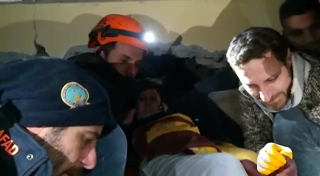 Depremin 39. Saatinde Hatay-Belen'de bir vatandaşımızı daha sağ çıkardık elhamdülillah bu bize büyük güç veriyor